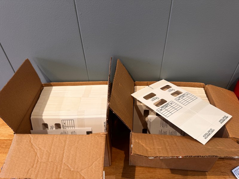 Slik ser fellene ut og ligger i en pappboks og venter på deg.