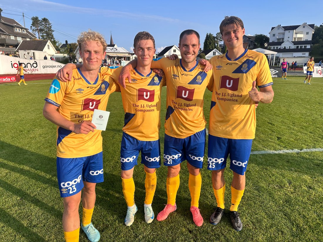 Fra venstre, BB Jervspiller, Eskil T. Duesund. Målscorere: Eivind Kolve, Sivert Strangstad og Andreas Endresen.